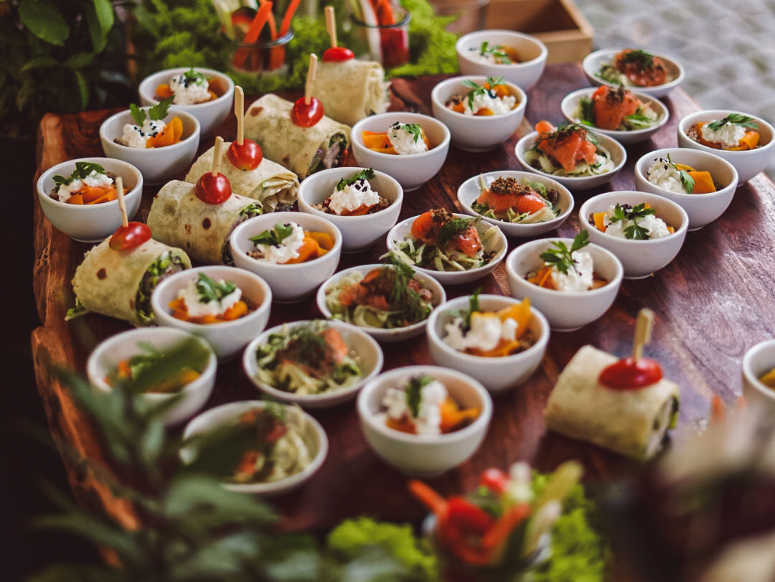 Slavnostní recepce — cateringové mini porce a předkrmy od FoodART Agency