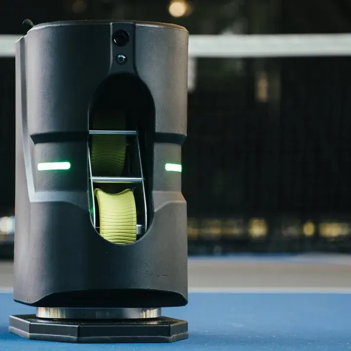 Tennibot Partner Lite Review: A $1,495 AI Tennis Ball Machine That Stays Put