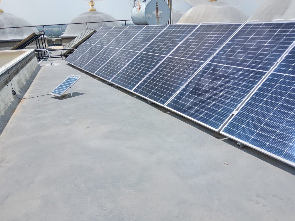 Keiller Power Solutions commercial rooftop solar array installation