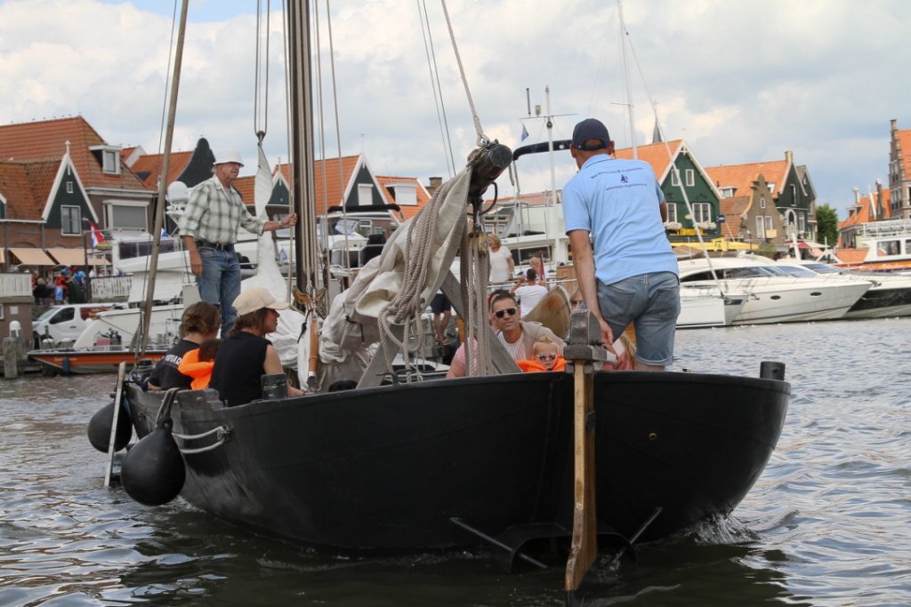 Terugkeer in de haven van Volendam