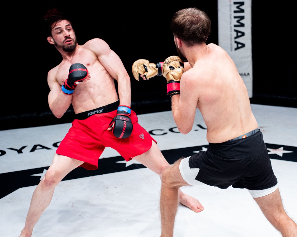 Defensive stance — championship bout