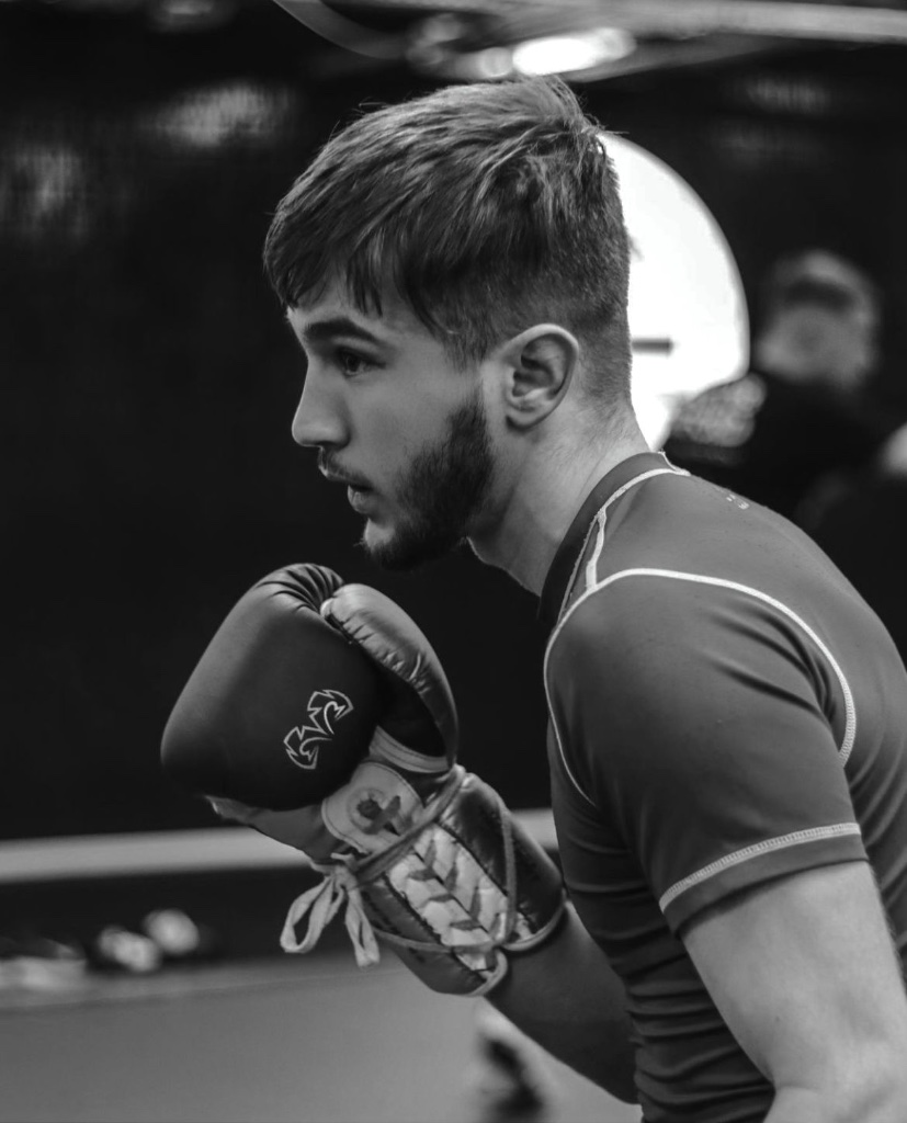 Adult kickboxing class at Diamond Kickboxing Northwood