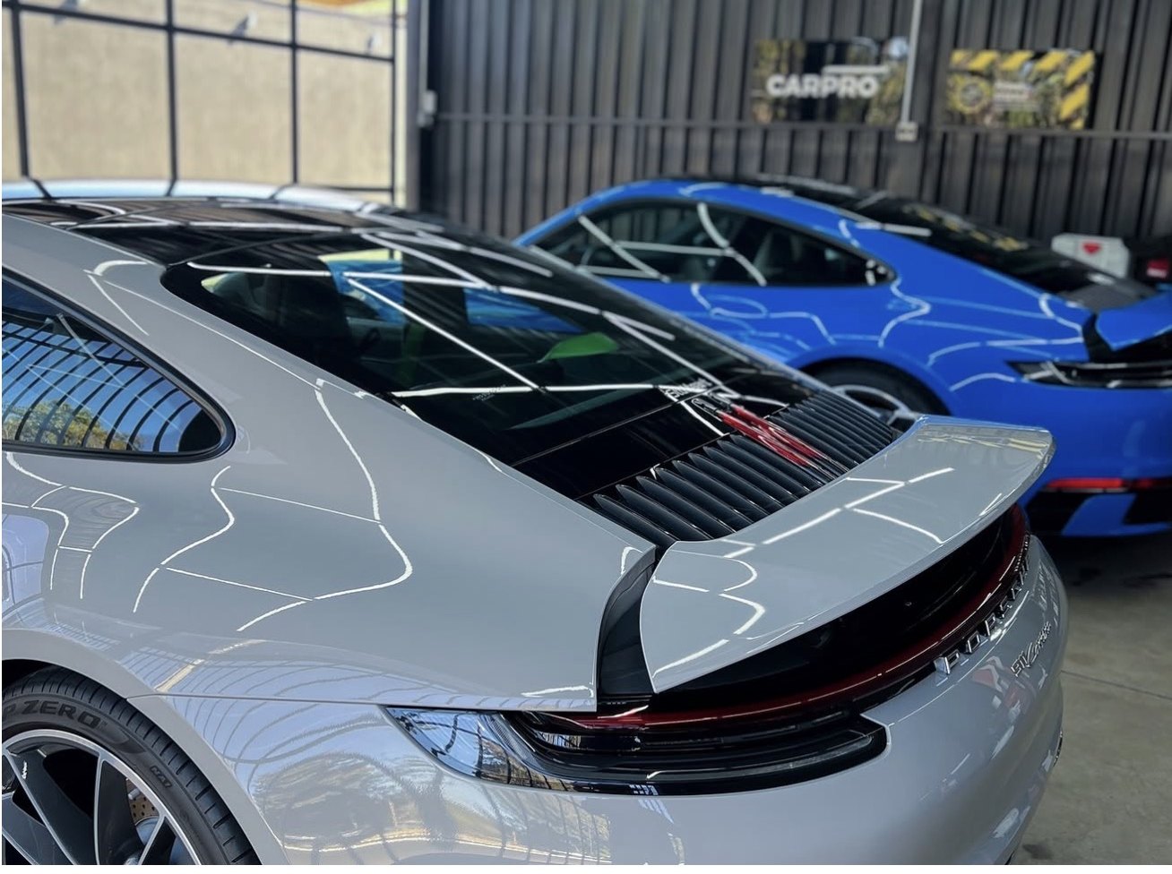Porsche 911 · Panamera