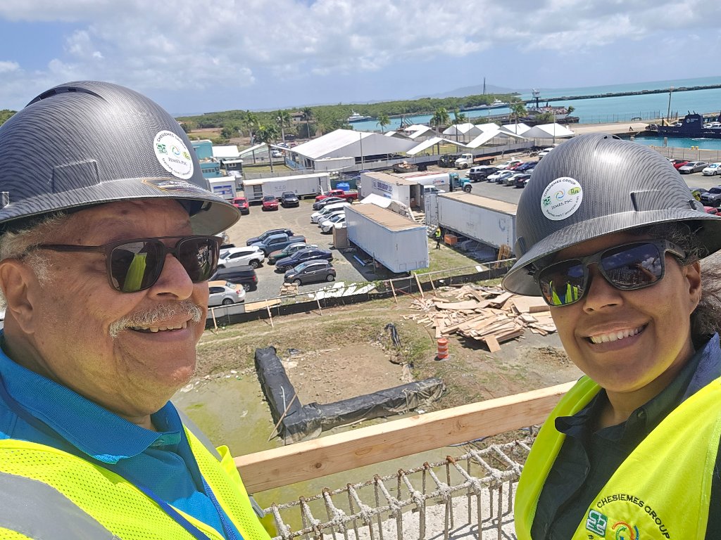 Supervision at construction site
