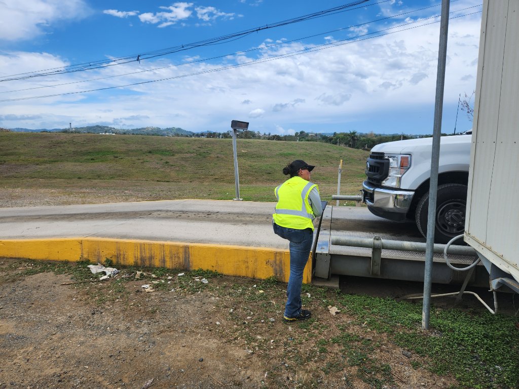 Weighing operations at waste management site