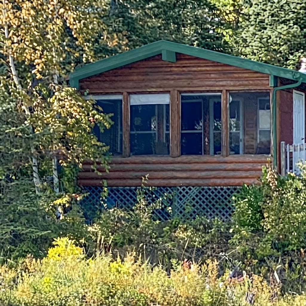The Whole Point (Cottage + Bunky) at Kendall's Point Cottages