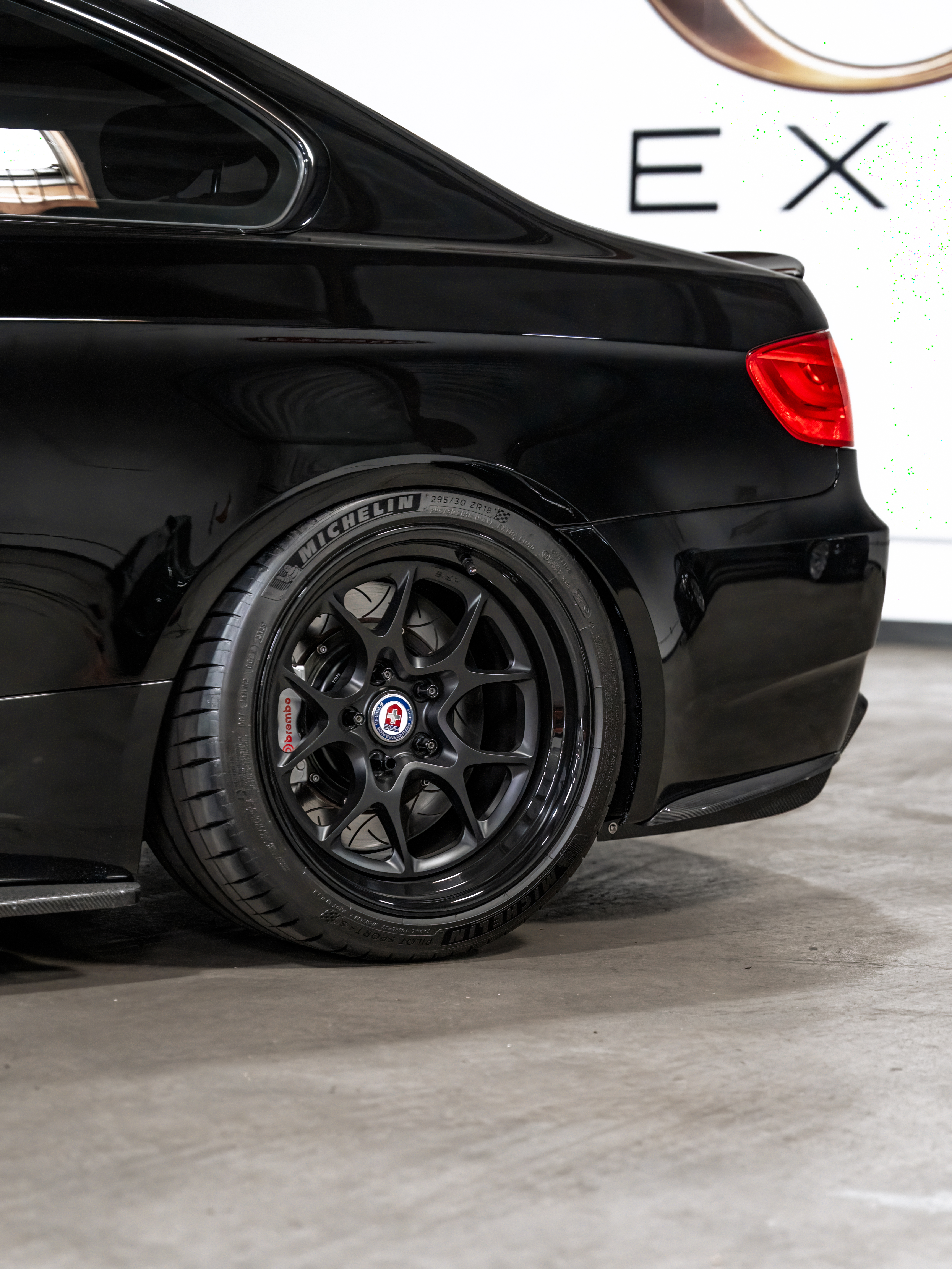 BMW M3 — photo 4 of 10