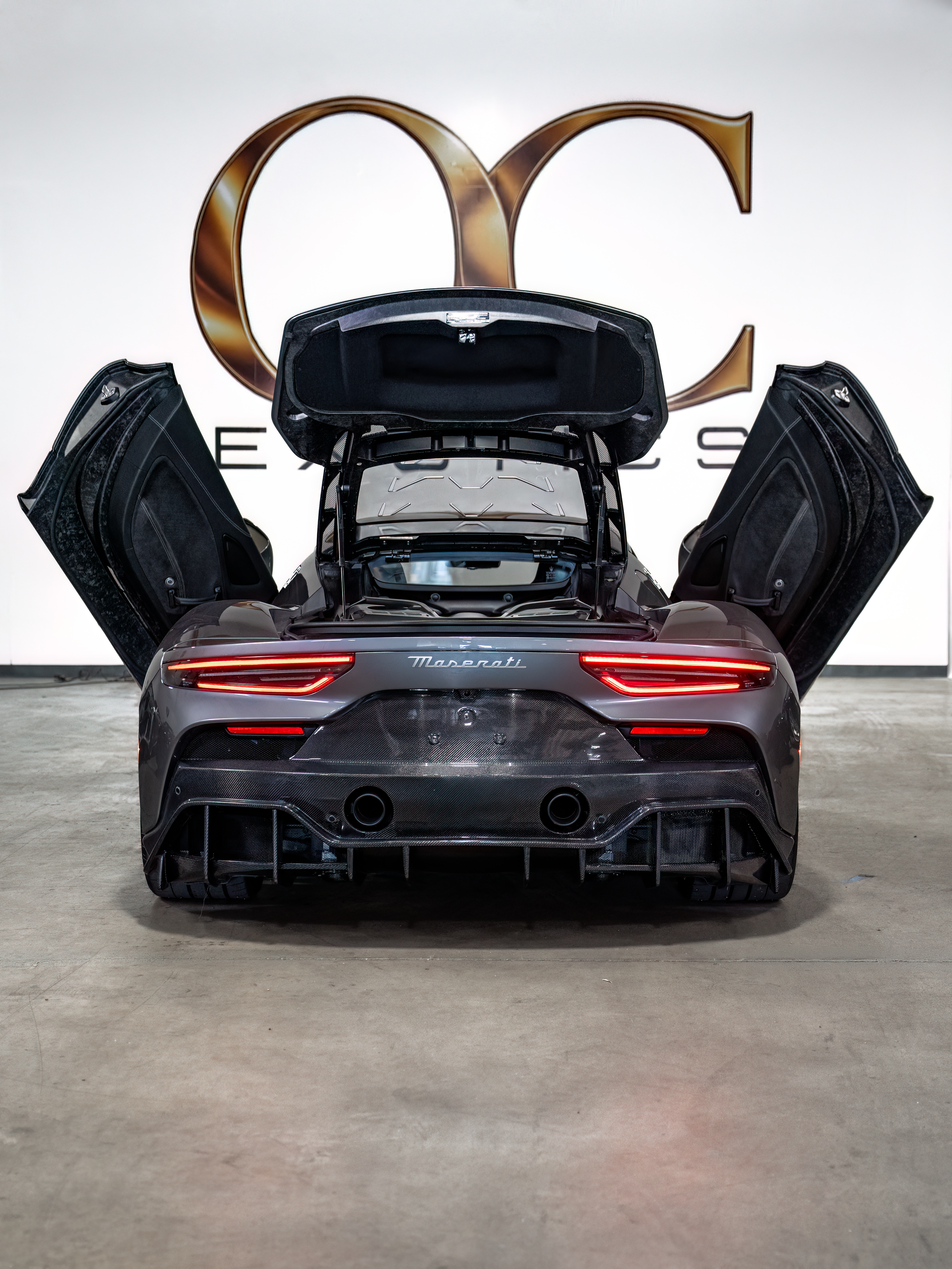 Maserati MC20 — photo 10 of 14
