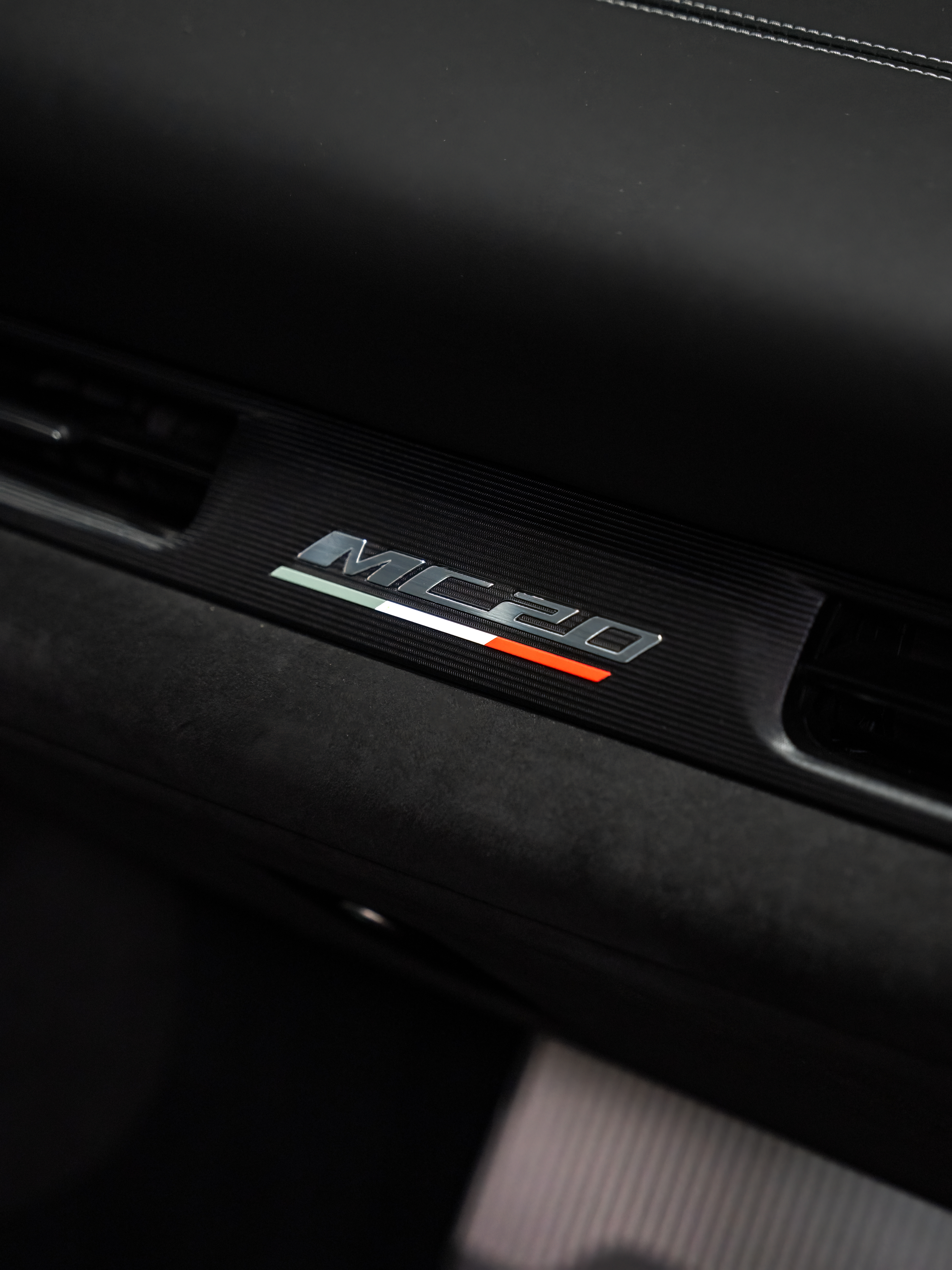 Maserati MC20 — photo 13 of 14