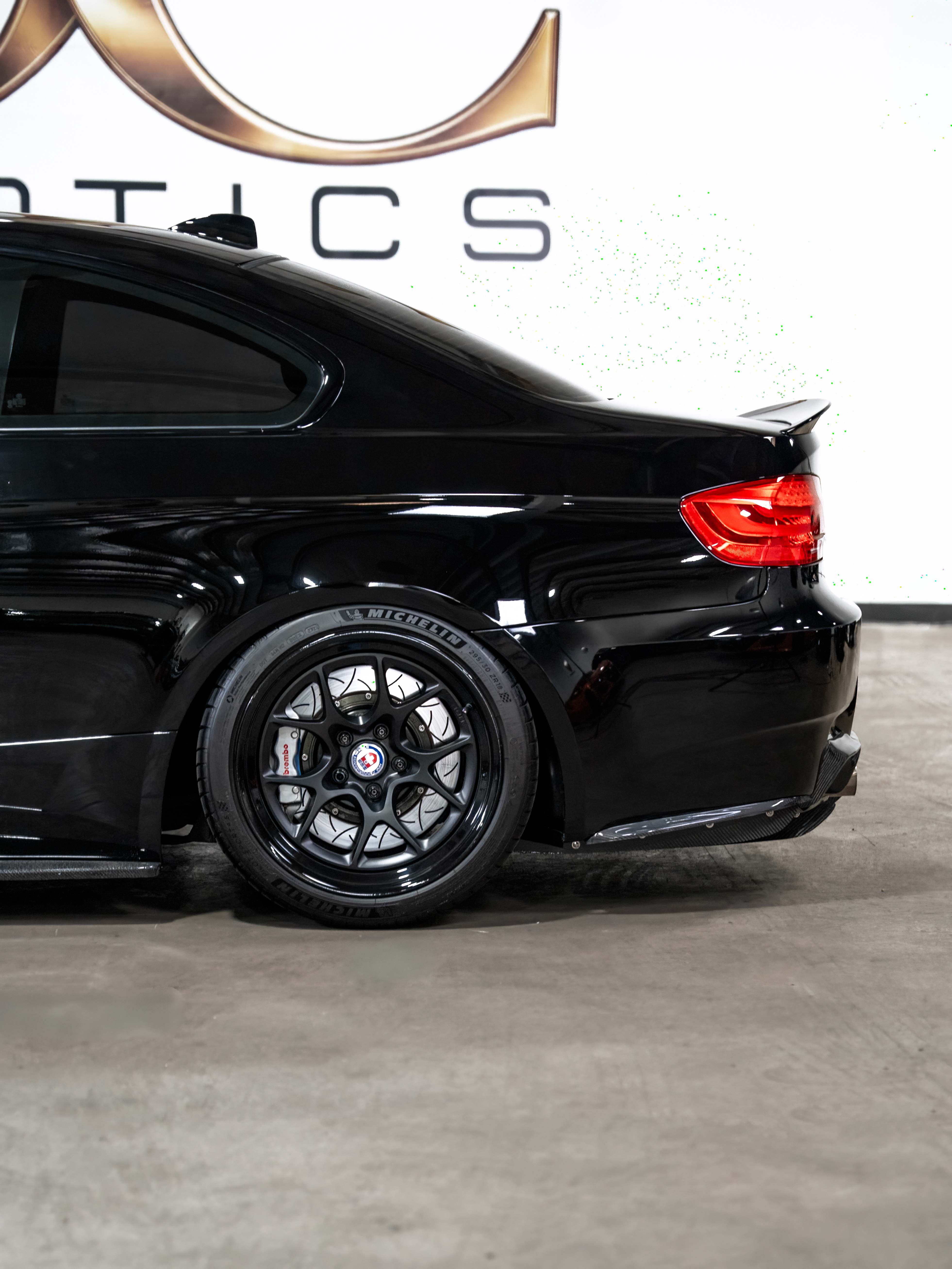 BMW M3 — photo 6 of 10