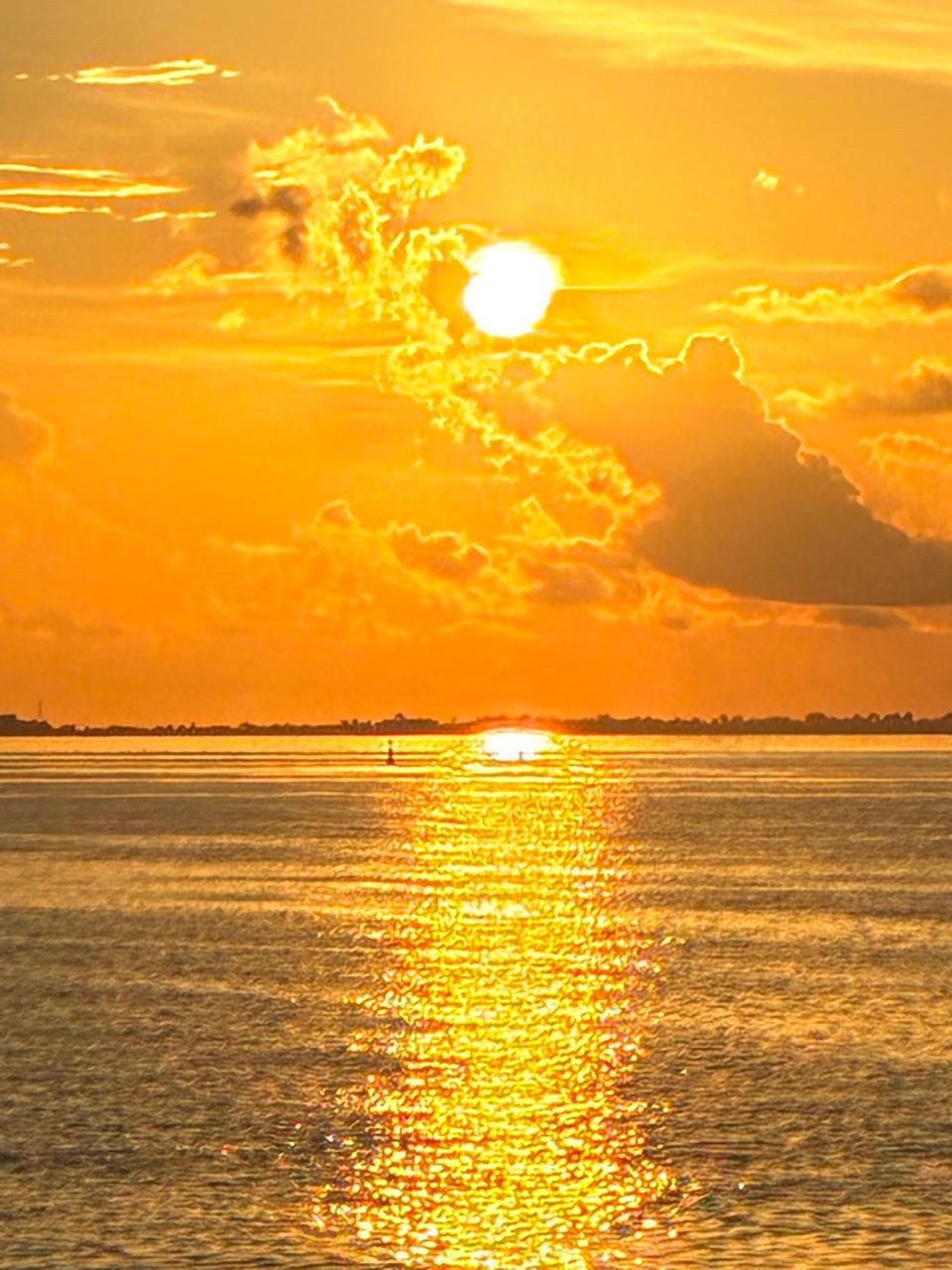 Sol sobre el Caribe
