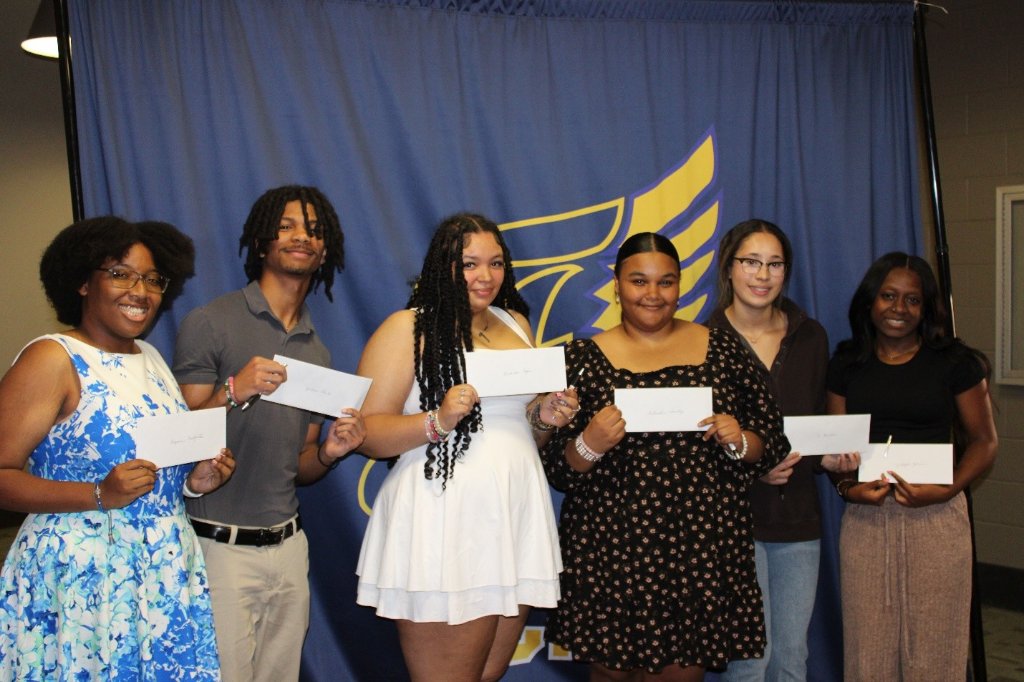 Seven Scholars Awarded