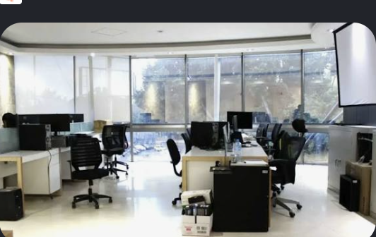 Oficina abierta tipo call center en Santa Fe