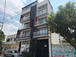 Departamento de Diseño Contemporáneo con Balcones de Cristal en Providencia