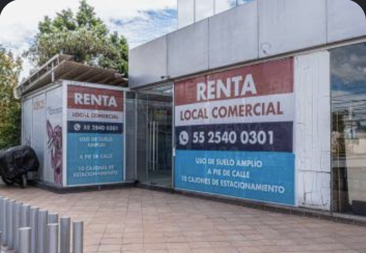 Local comercial con 10 cajones y uso de suelo amplio