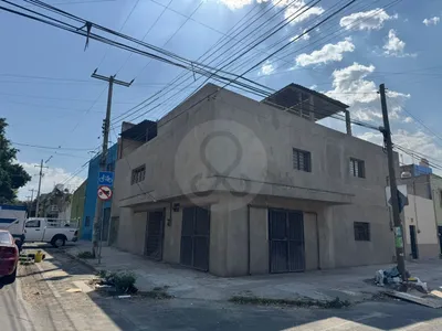 Local Comercial en Esquina de Dos Niveles en Centro de Guadalajara