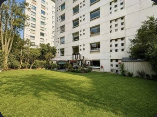 Departamento en torre blanca con jardín y terraza común