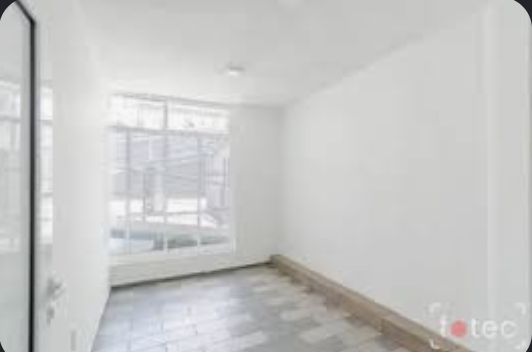 Oficina minimalista en blanco lista para distribuir
