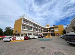 Local Comercial en Complejo Modular con Muro Mostaza en Del Valle