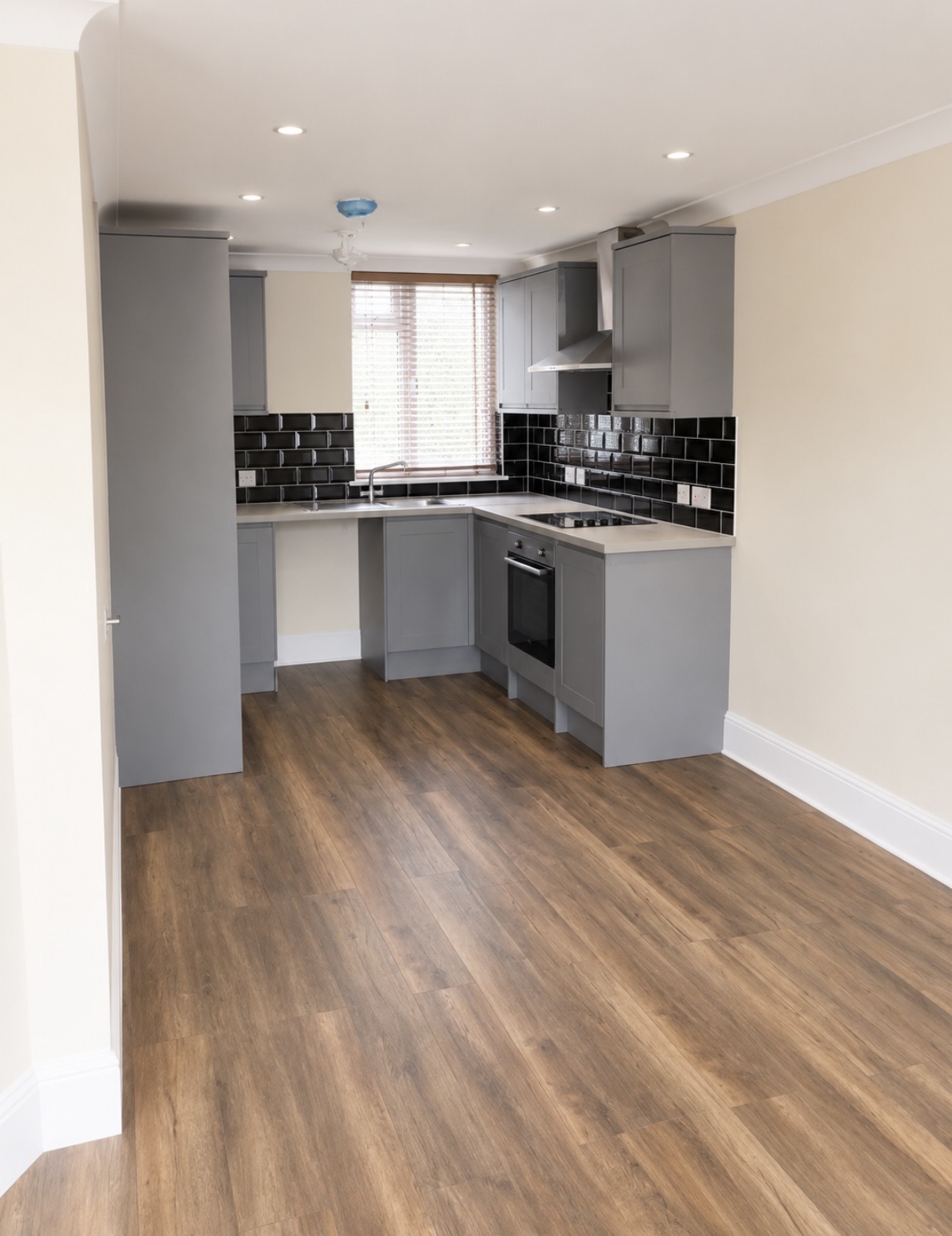 SHAKER KITCHEN INSTALL - KITCHENS construction project