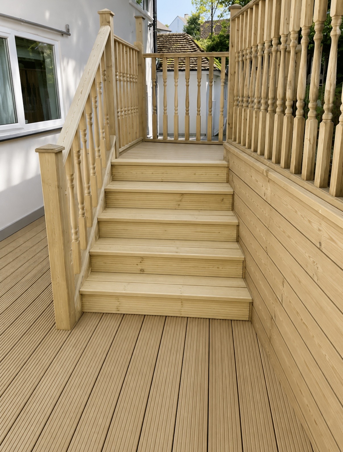 TIMBER DECK STAIRCASE - CARPENTRY construction project