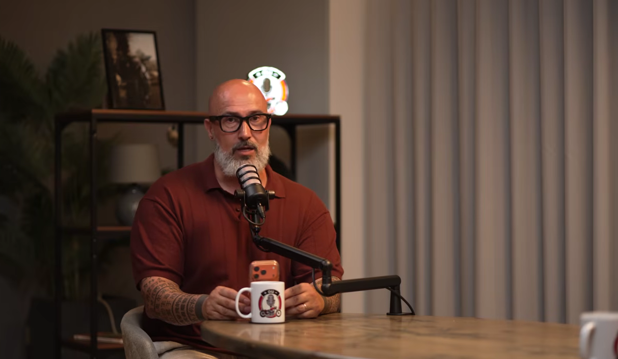 Podcast + ou - (Faria Dias)