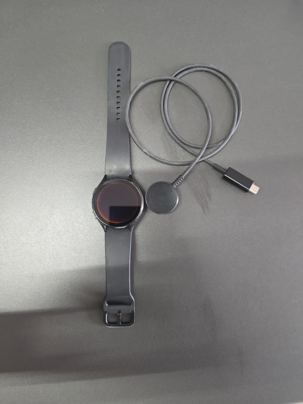 Samsung Samsung Galaxy Watch 44mm Schwarz mit Ladekabel