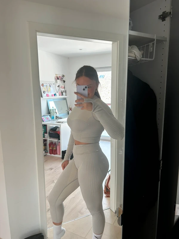 Gymshark Gym-Set Longsleeve & Leggings gerippt, Beige, Gr. S Size S