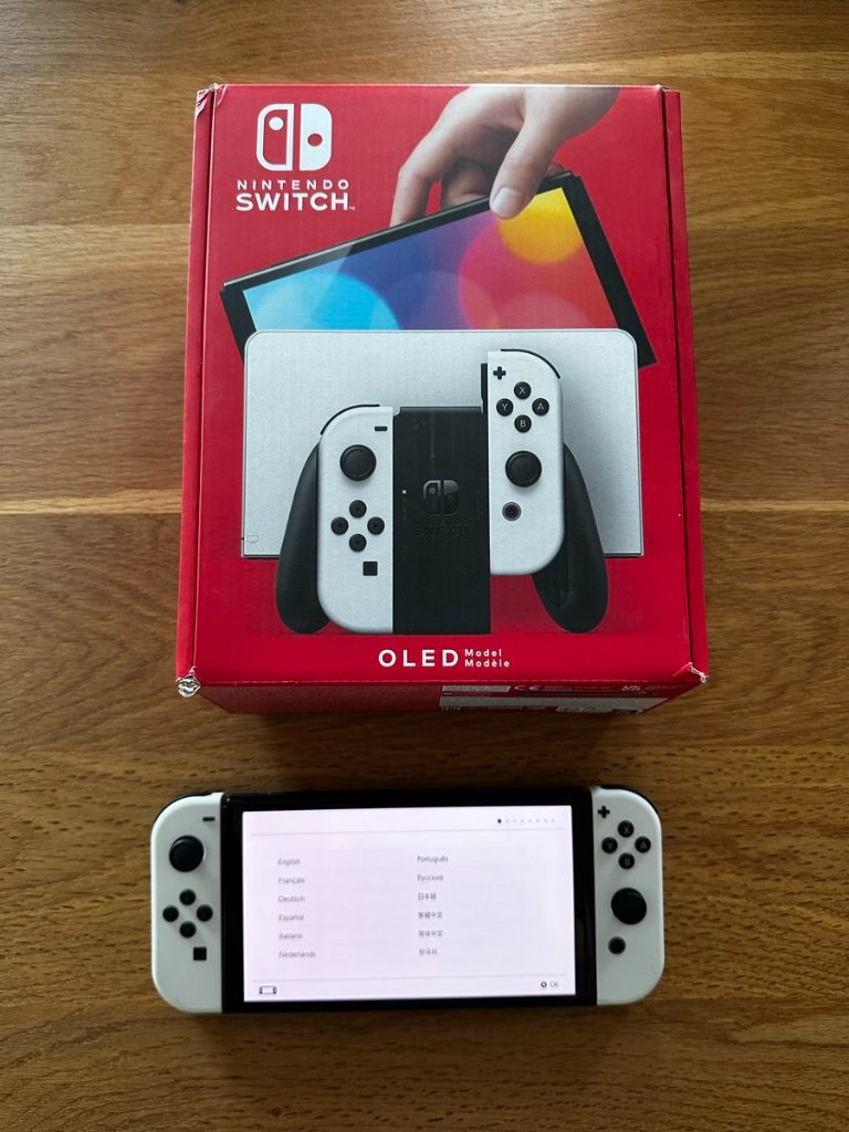 Nintendo Nintendo Switch OLED weiß mit OVP – top Zustand