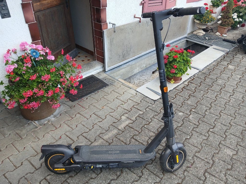 Segway Segway Ninebot Max G2 E-Scooter – starker Akku