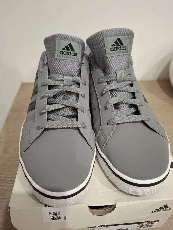 adidas adidas VS Pace 2.0 Sneaker grau, Gr. 42 – neu mit Karton Size 42