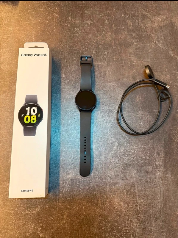 Samsung Samsung Galaxy Watch5 44mm Graphite mit OVP