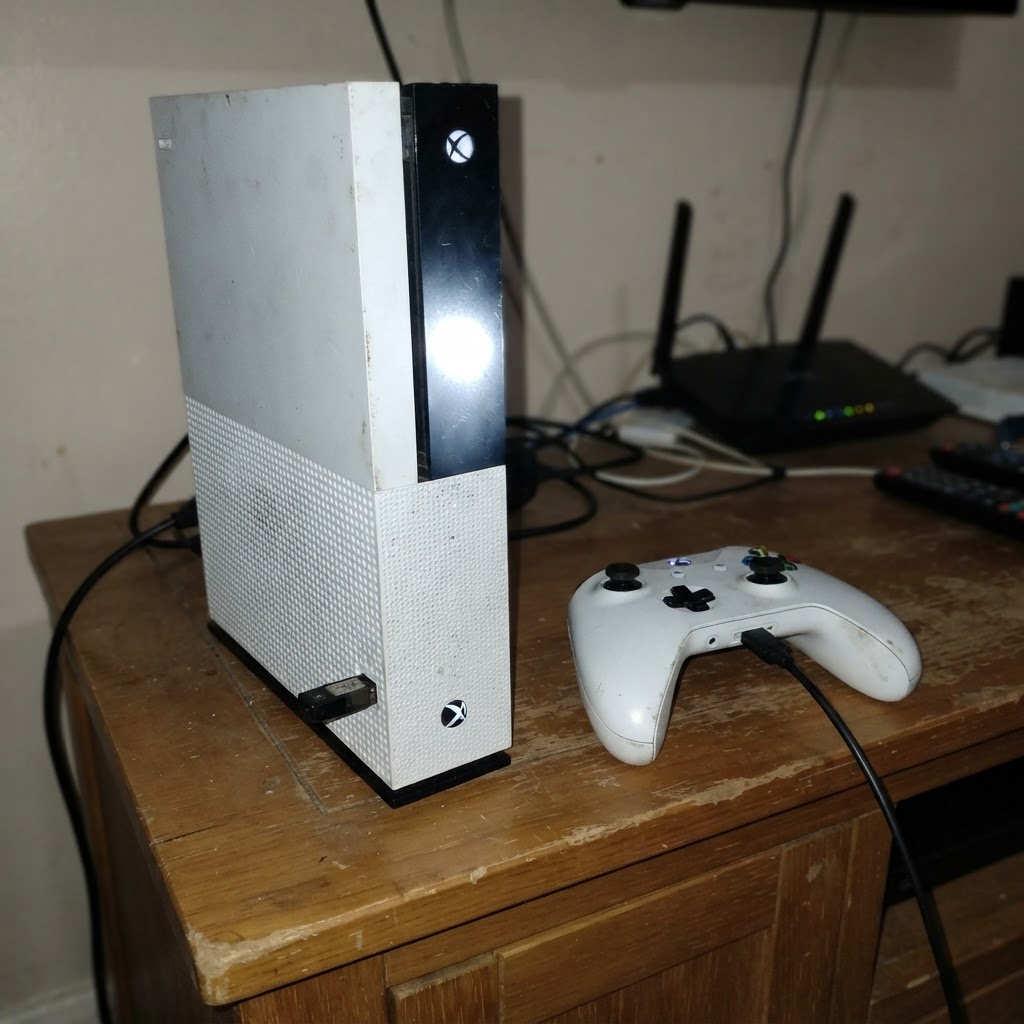 Microsoft Xbox One S 1TB Weiß + Controller Size 1TB