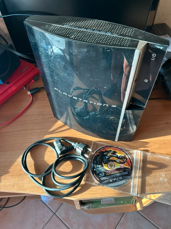 Sony PlayStation 3 Fat Schwarz mit Stromkabel & Mortal Kombat Size Einheitsgröße