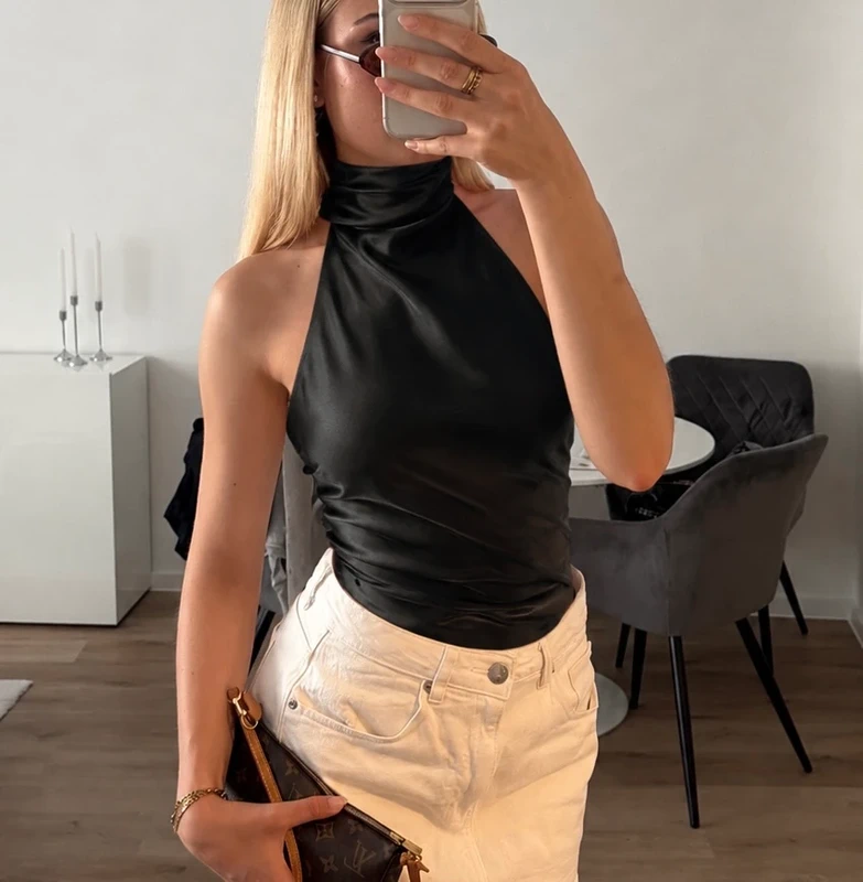 Zara Halterneck-Top aus Kunstleder in Schwarz Size S