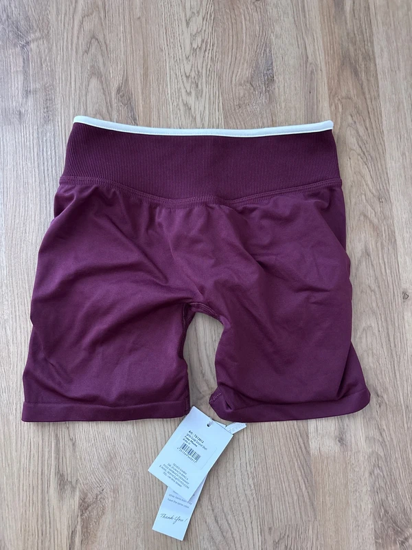 TEVEO TEVEO Shorts Bordeaux, NEU mit Etikett, Gr. S Size S