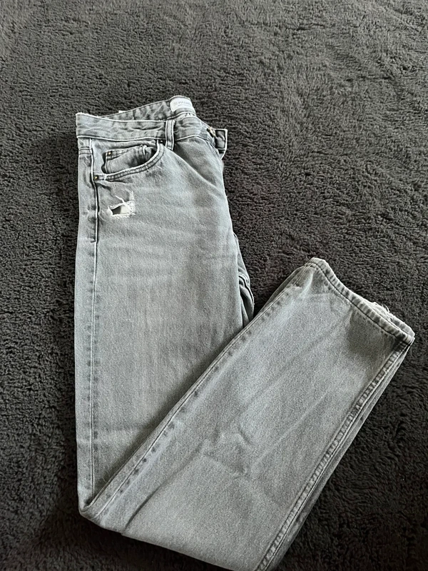 Pull&Bear Pull&Bear Skinny Jeans Grau mit Destroyed-Detail Gr. 36 Size 36