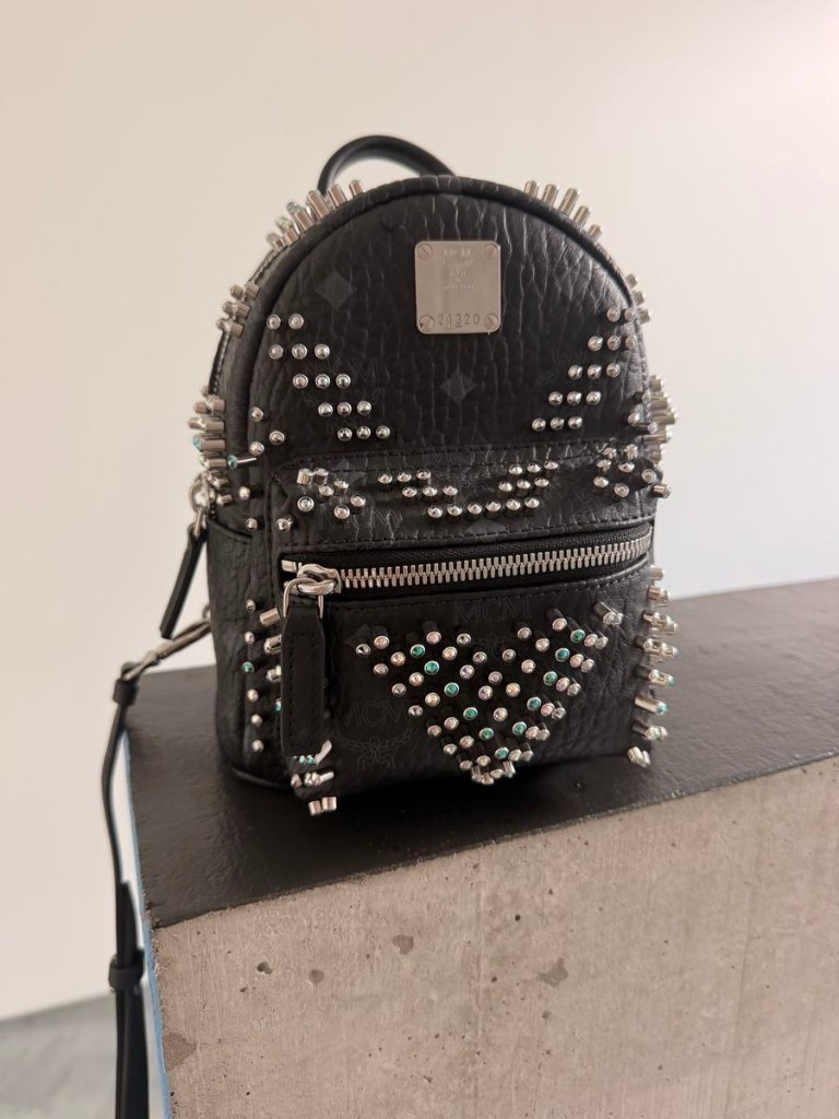 MCM MCM Stark Bebe Boo Mini Rucksack schwarz mit Crystal Studs