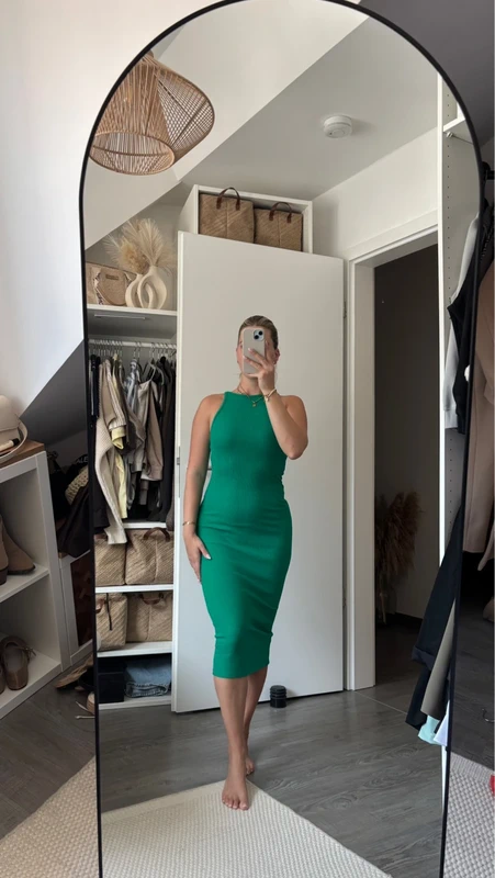 Geripptes Midikleid grün ärmellos Gr. S Size S
