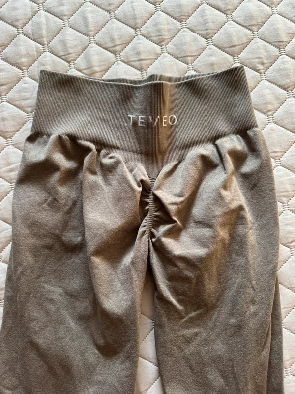 TEVEO TEVEO Seamless Leggings, taupe, Gr. S – Scrunch Size S