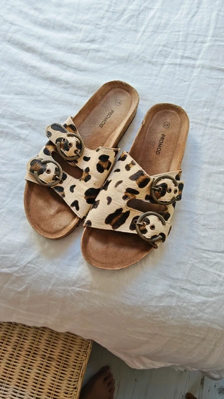 Promod Promod Pantoletten mit Leo-Print und Schnallen, Gr. 41 Size 41