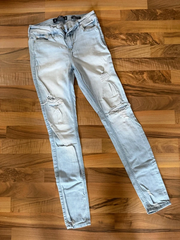 Hollister Hollister Skinny Jeans hellblau Destroyed Gr. 27/31 Size 27
