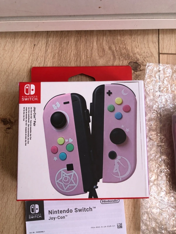 Nintendo Nintendo Switch Joy-Con Pair – Sailor Moon Edition, NEU & OVP