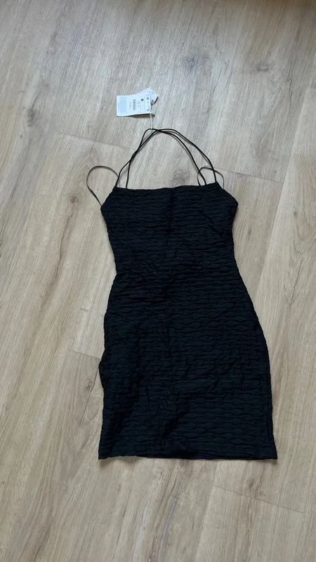 Schwarzes Minikleid mit Struktur-Muster – neu mit Etikett, Gr. S Size S