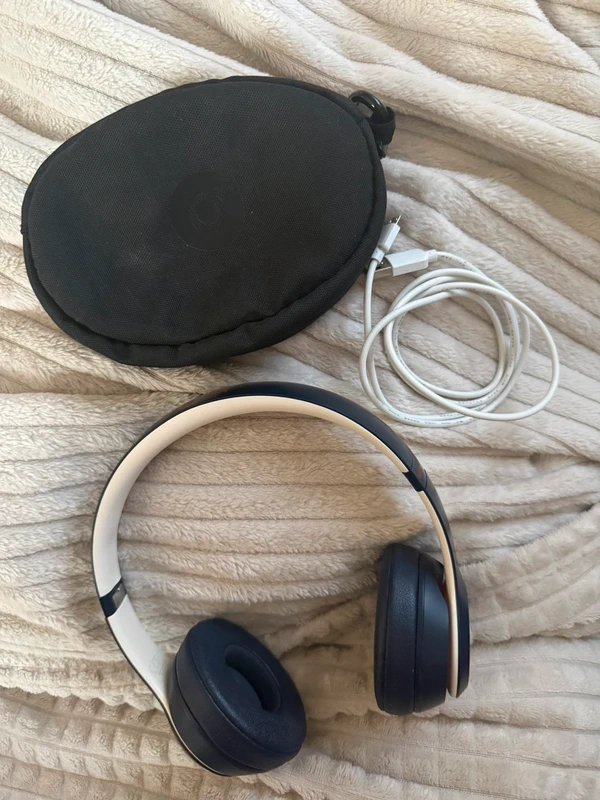 Beats Beats Solo3 Wireless Kopfhörer – Navy, mit Case & Kabel