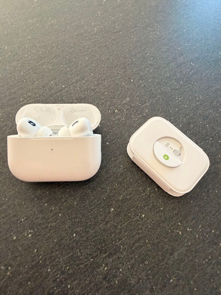 Apple Apple AirPods Pro (2. Generation) USB-C – Top Zustand