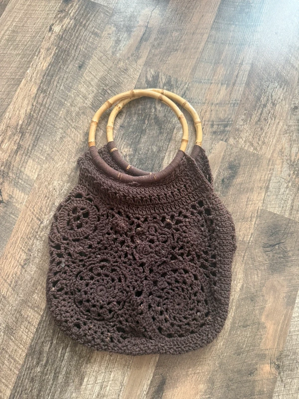 Mango Mango Beach Häkeltasche Braun mit Bambusgriffen