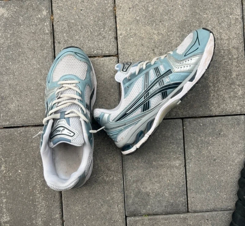 Asics Asics Gel Sneaker Hellblau/Weiß Retro Runner Size 40