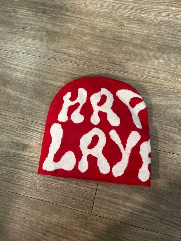 Ohne Marke Beanie Rot mit weißem Schriftzug, Streetwear Size Einheitsgröße