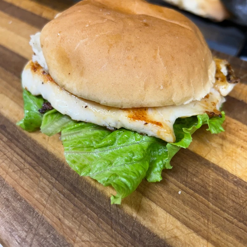 Grilled chicken sandwich with lettuce